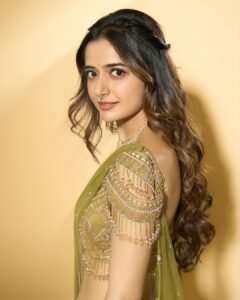 Ashika Ranganath Stunning in Green Embroidered Saree (5)