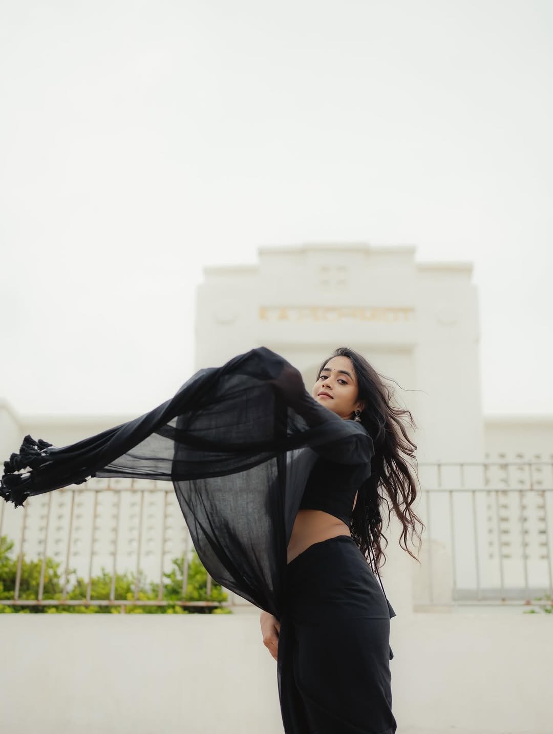 Deepthi Sunaina Beautiful in Black Saree (2)