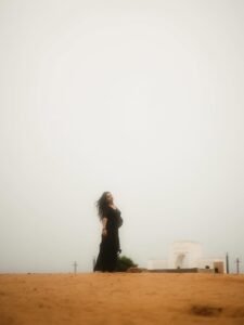 Deepthi Sunaina Beautiful in Black Saree (35)