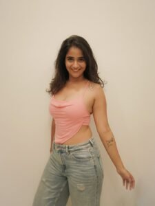 Deepthi Sunaina Casual in Pink Crop Top and Jeans (4)