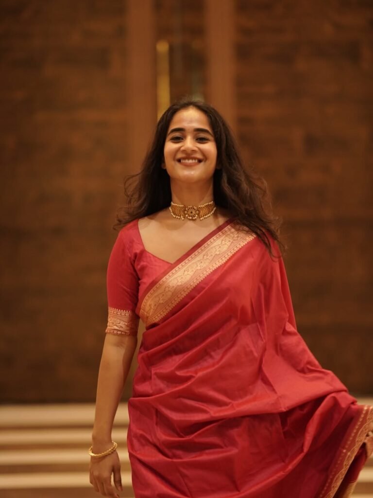 Deepthi Sunaina Elegant Pink Saree Indoor Photoshoot (7)