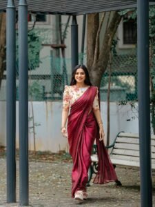 Delna Davis Elegant Maroon Saree Outdoor Photoshoot (10)