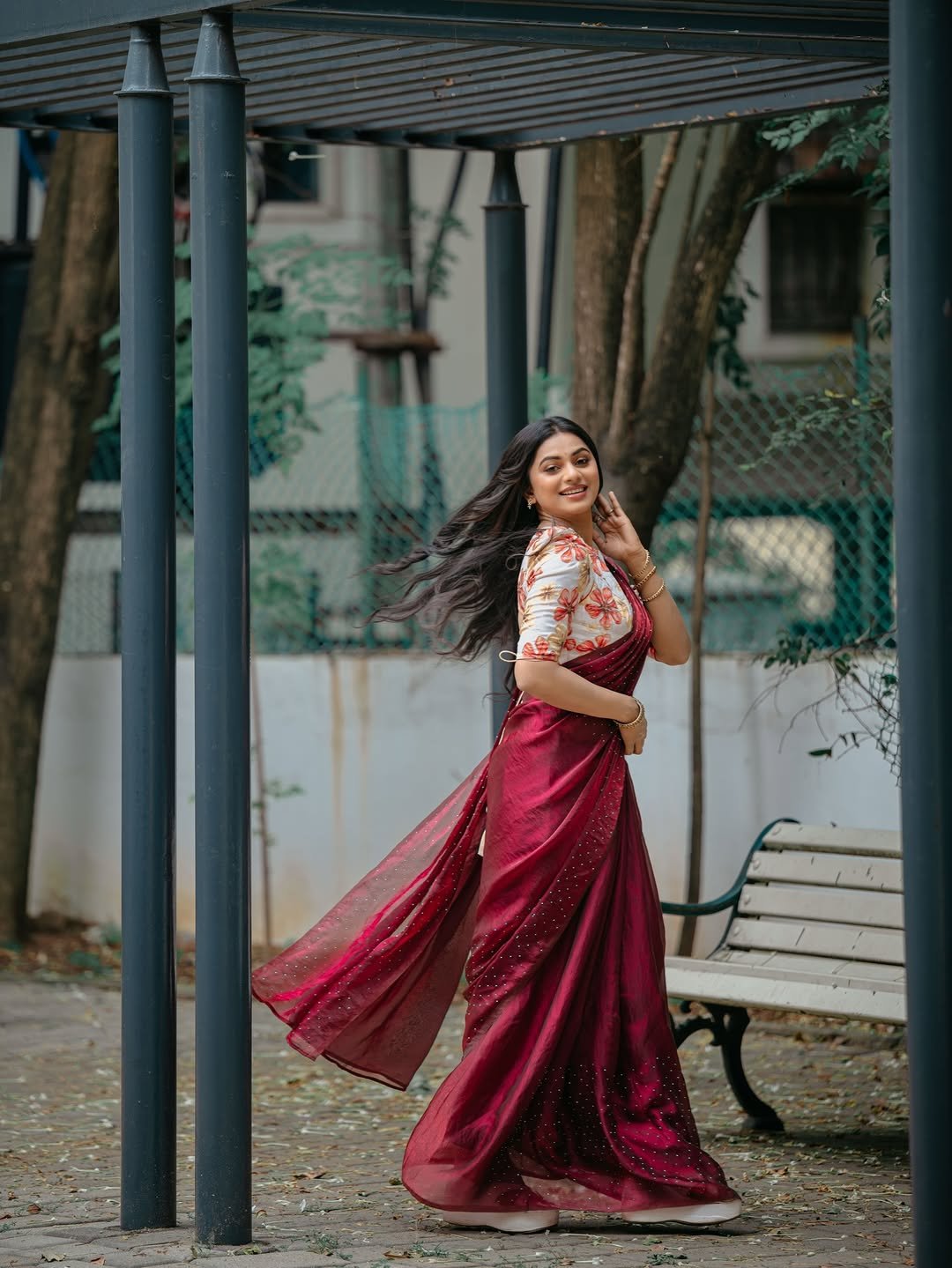 Delna Davis Elegant Maroon Saree Outdoor Photoshoot (4)