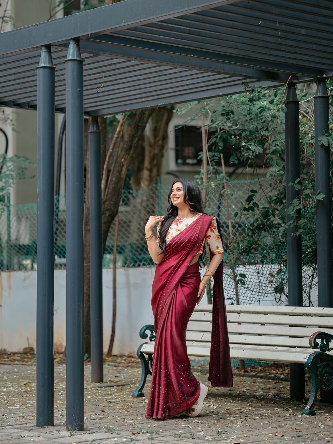 Delna Davis Elegant Maroon Saree Outdoor Photoshoot (5)