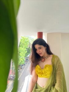Divya Bharathi Stuns in Olive Green Saree and Yellow Blouse Photos (1)
