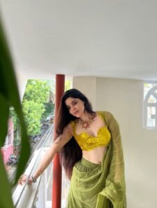 Divya Bharathi Stuns in Olive Green Saree and Yellow Blouse Photos (2)