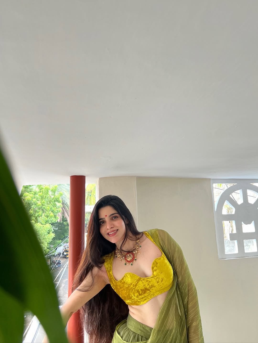 Divya Bharathi Stuns in Olive Green Saree and Yellow Blouse Photos (4)