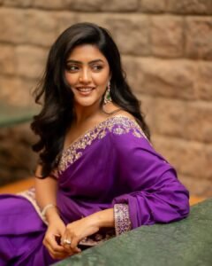 Eesha Rebba Shines in Purple Embroidered Saree Photos (3)