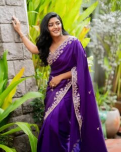 Eesha Rebba Shines in Purple Embroidered Saree Photos (7)