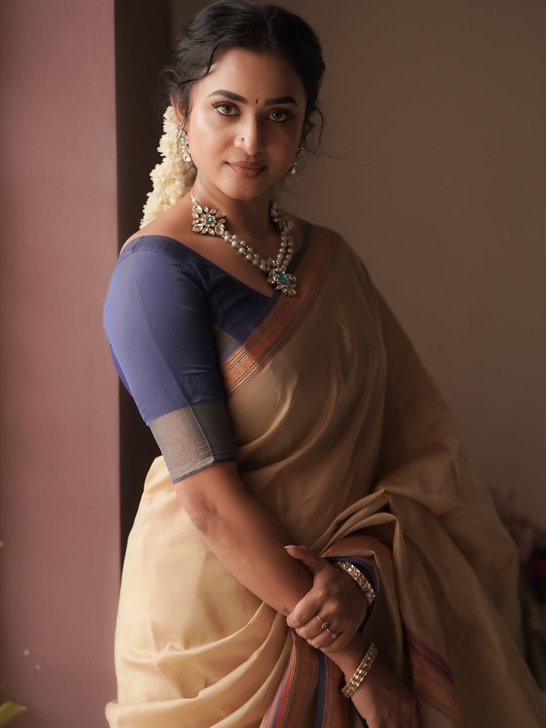 Janani Ashok Kumar in Traditional Beige Silk Saree with Statement Jewelry (2)
