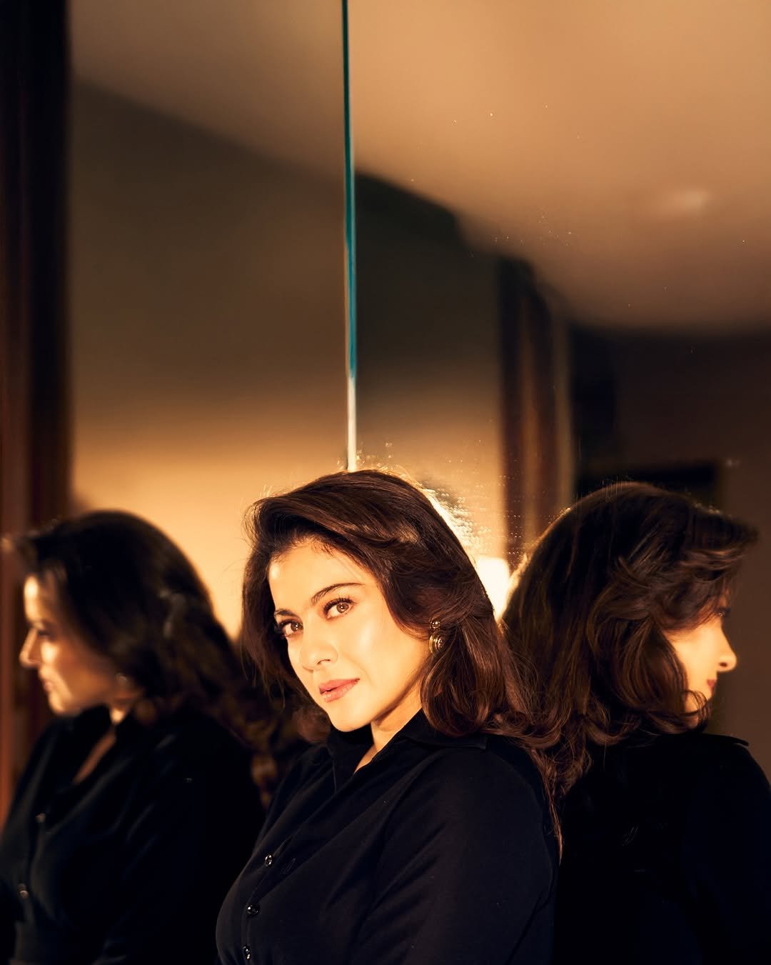 Kajol Elegant in Black Outfit with Statement Earrings (4)