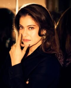 Kajol Elegant in Black Outfit with Statement Earrings (8)