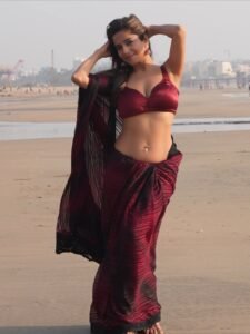 Kate Sharma Bold in Maroon Saree Navel Show (2)