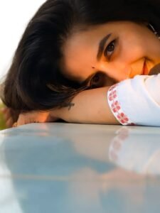 Komalee Prasad Beautiful Candid in Floral Kurti (12)