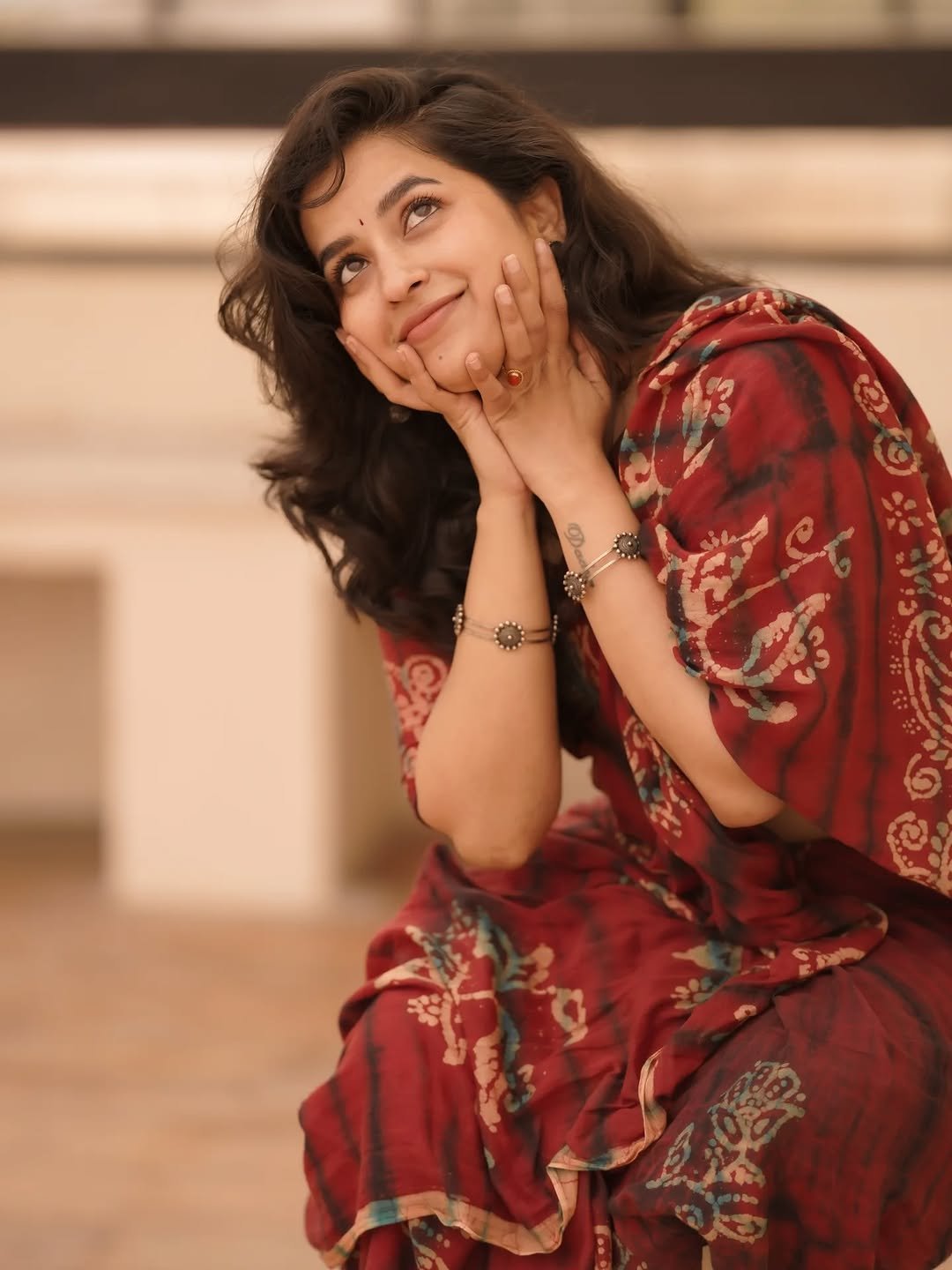 Komalee Prasad Radiant in Red Printed Saree (14)