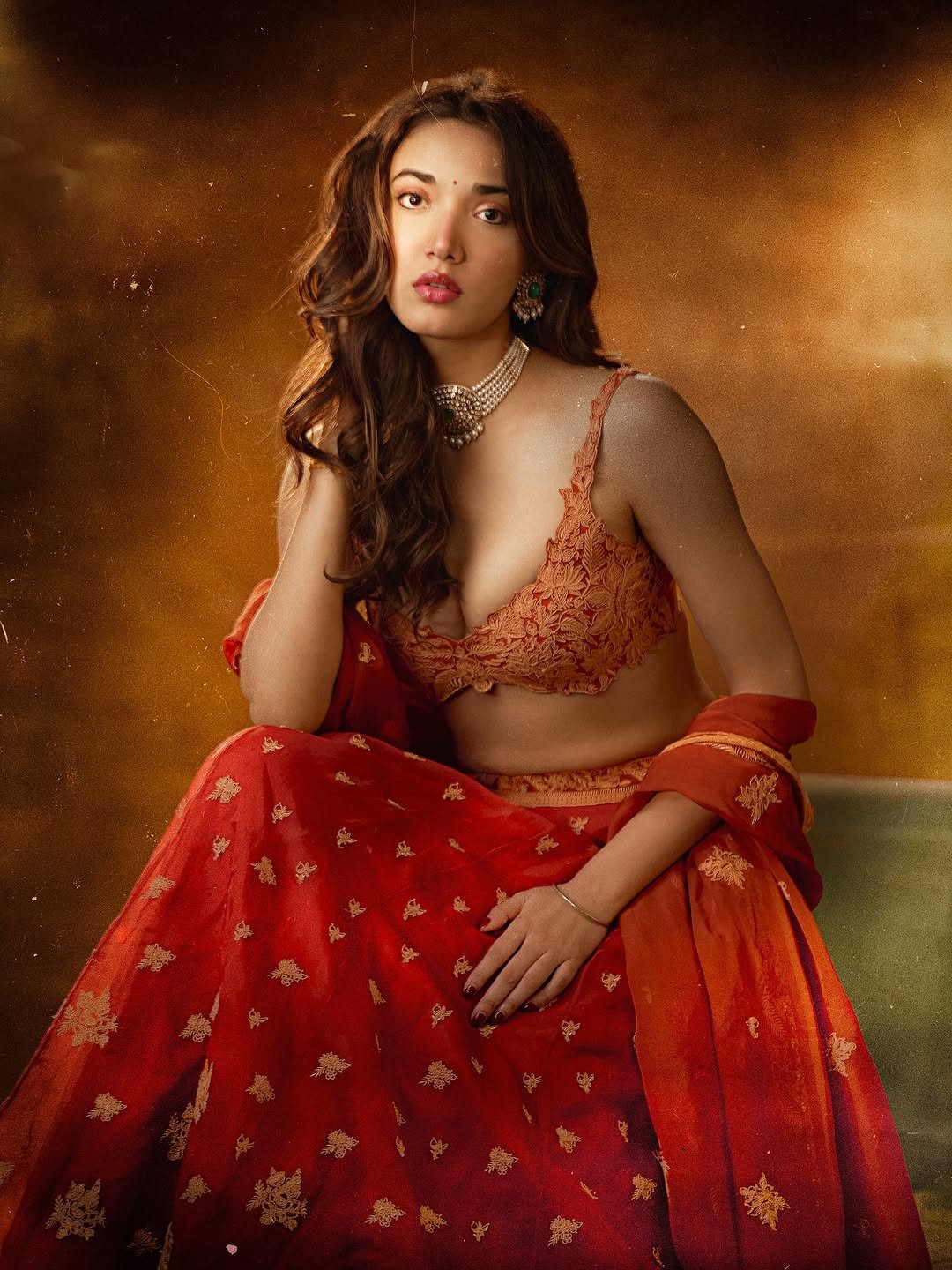 Medha Shankar Gorgeous in Orange Embroidered Lehenga (5)