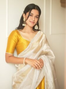 Mirnalini Ravi Elegant in Yellow Blouse and Sheer White Saree (10)