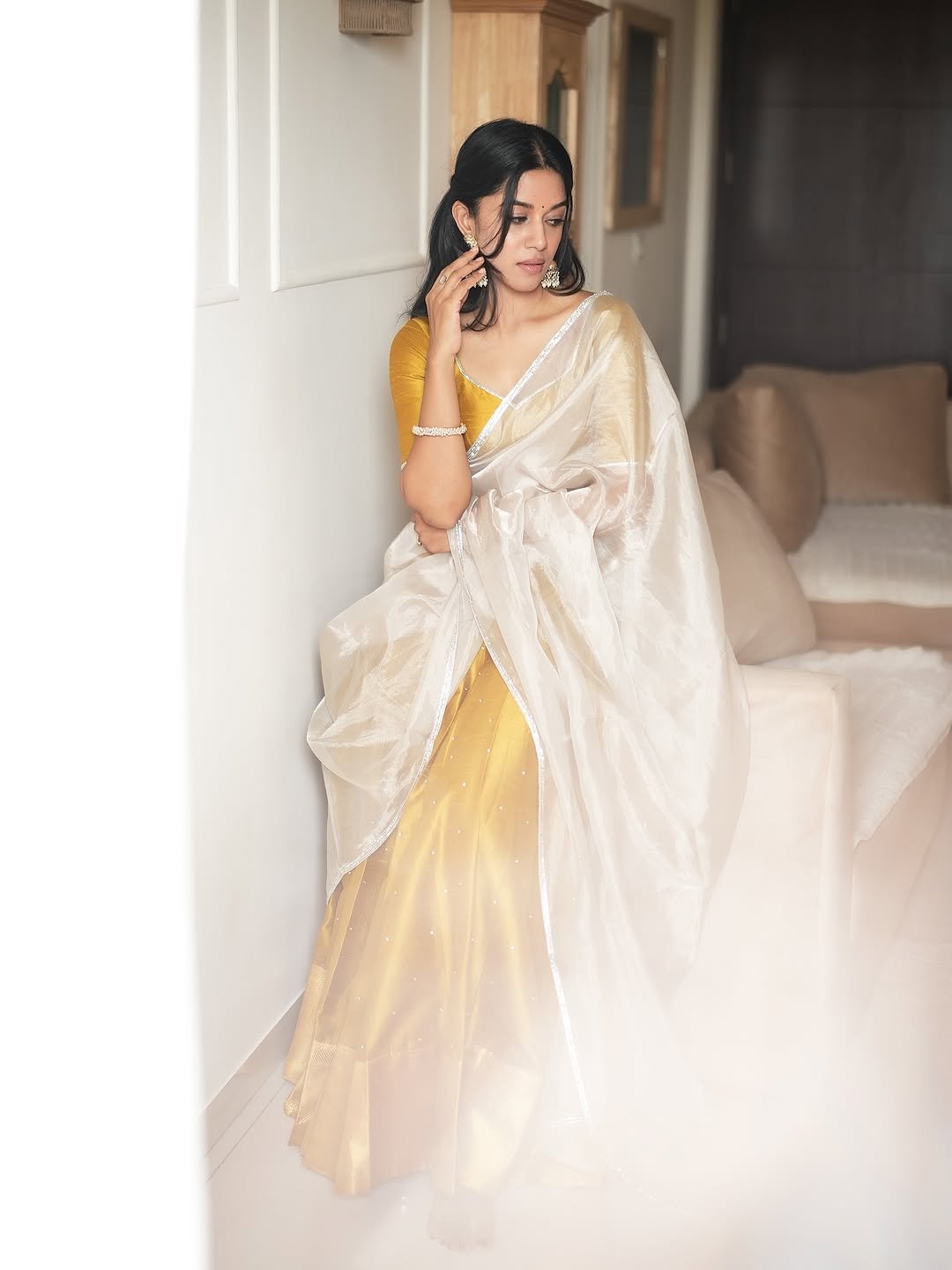 Mirnalini Ravi Elegant in Yellow Blouse and Sheer White Saree (8)