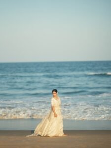 Mirnalini Ravi Radiant in Temple Jewelry and Off-White Saree (3)