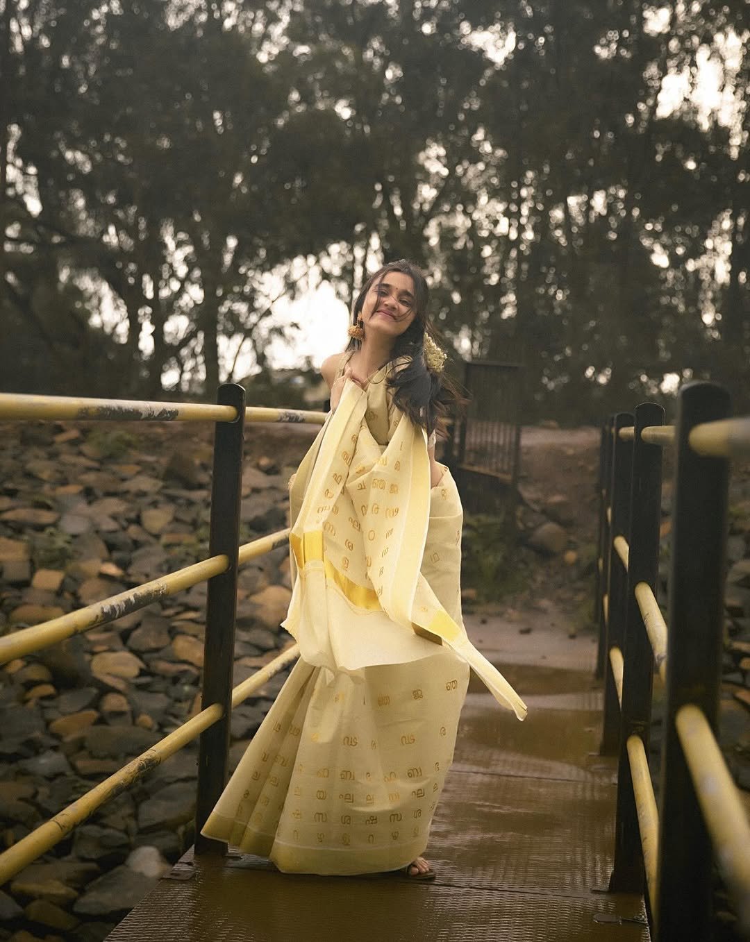 Nuveksha Charms in Traditional Off White Kerala Saree Photos (11)