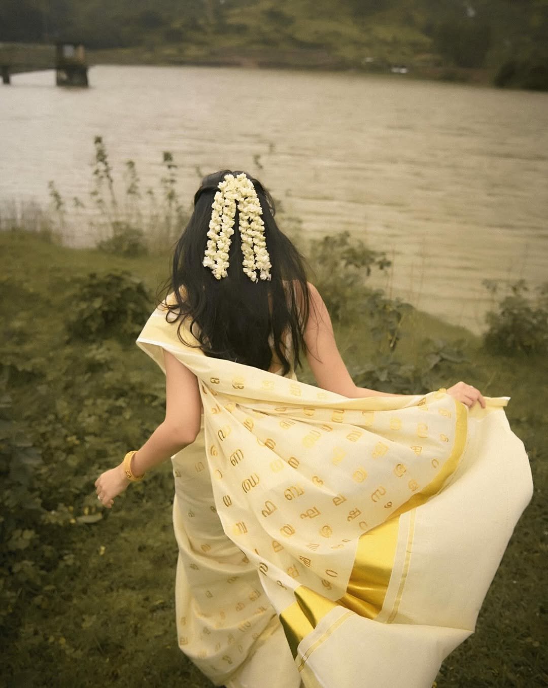 Nuveksha Charms in Traditional Off White Kerala Saree Photos (3)