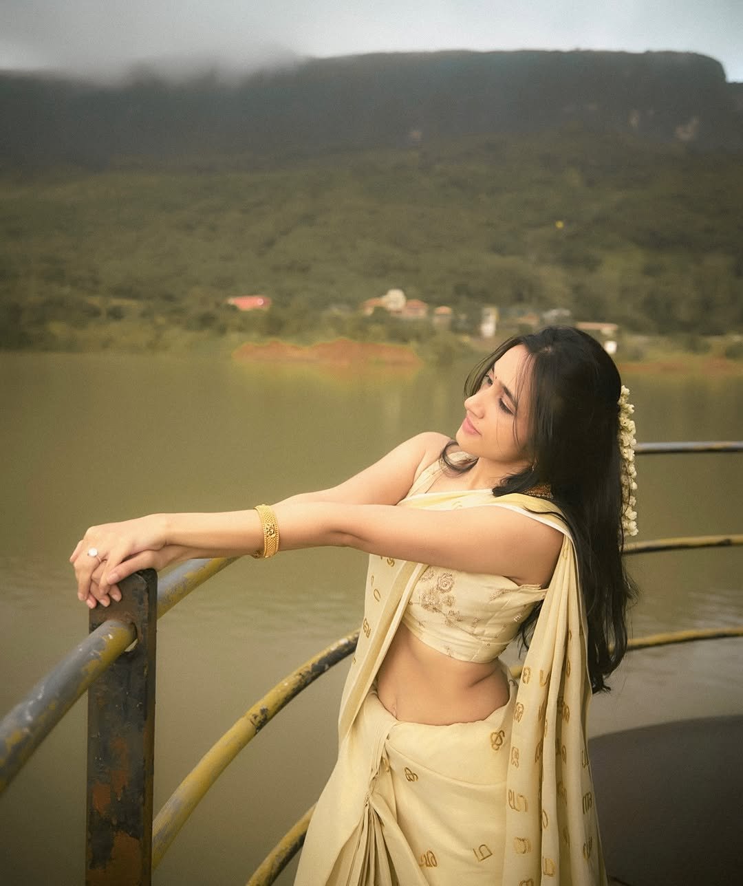 Nuveksha Charms in Traditional Off White Kerala Saree Photos (7)