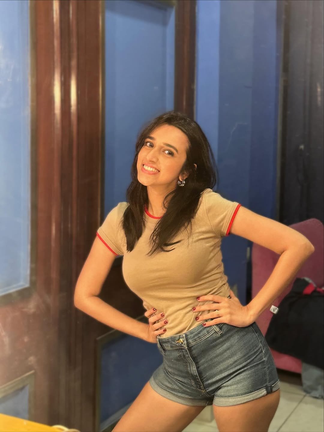 Nuveksha Looks Cute in Casual Beige Top and Denim Shorts Photos (11)