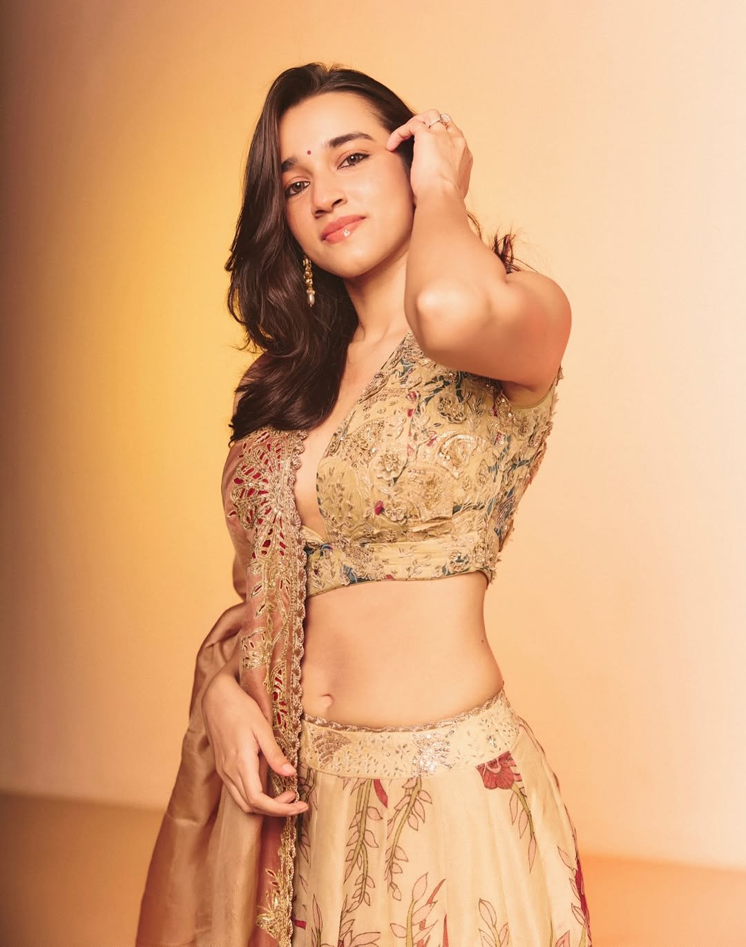 Nuveksha Radiates in Floral Embroidered Lehenga Photos (8)