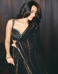 Nuveksha Slays in Black Sequin Saree Photos (29)
