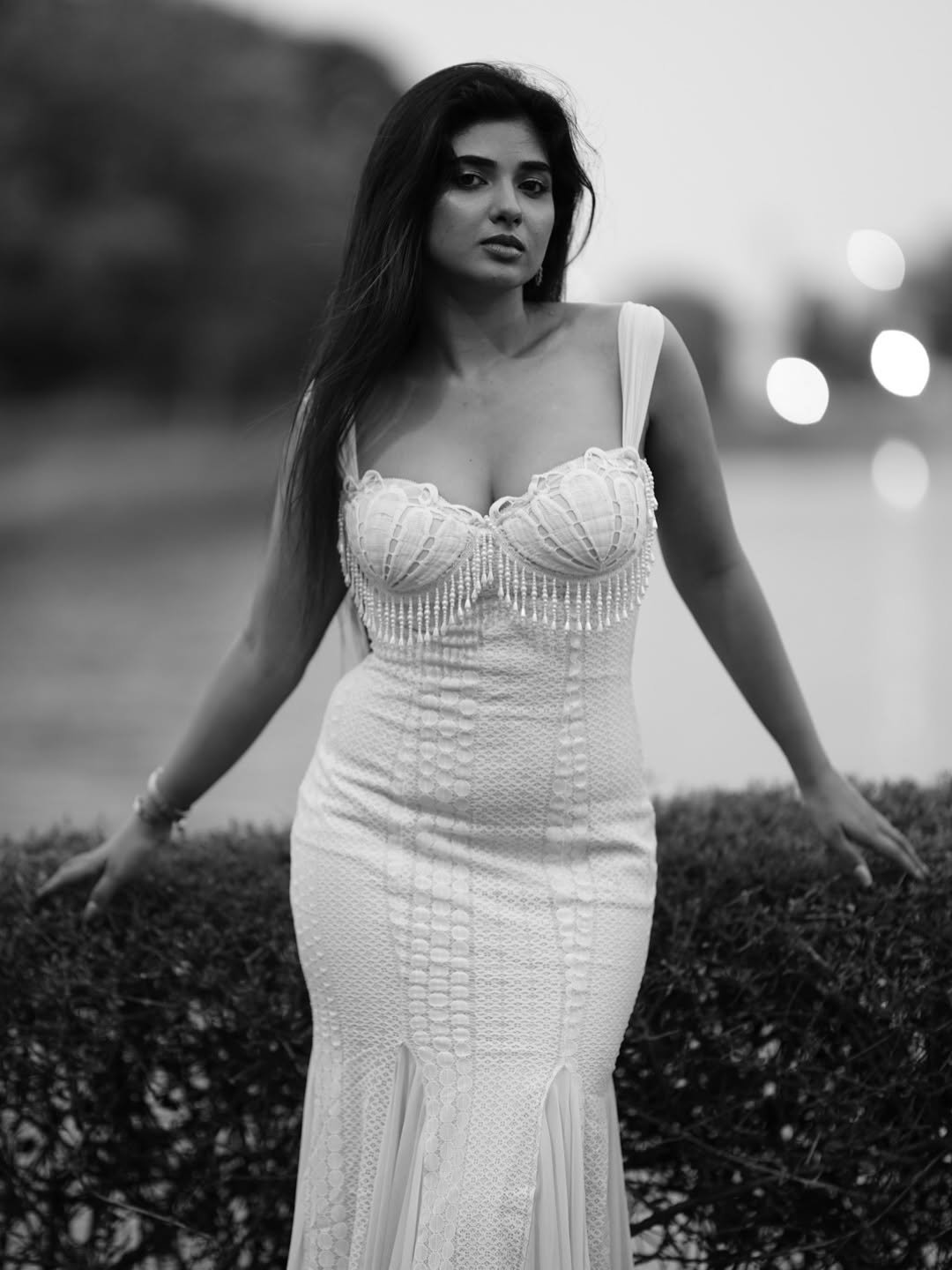 Pragya Nagra Stunning in White Shell-Inspired Dress (2)