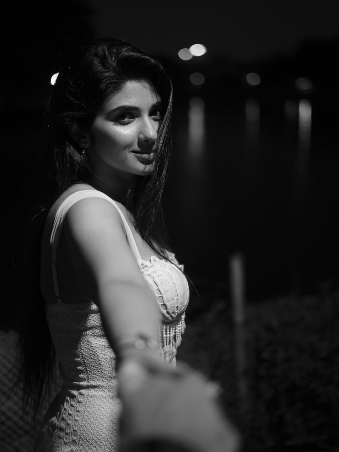 Pragya Nagra Stunning in White Shell-Inspired Dress (4)