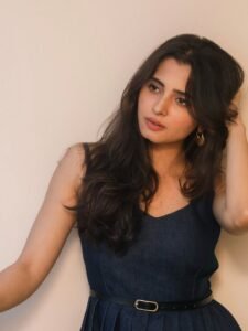 Preethi Asrani Stylish in Dark Green Dress (1)