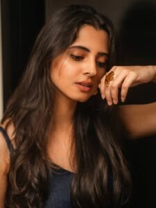 Preethi Asrani Stylish in Dark Green Dress (6)