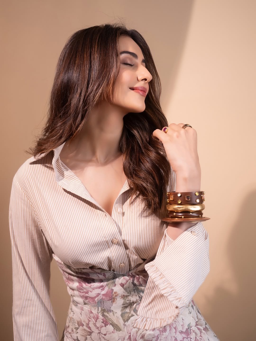 Rakul Preet Singh Classy in Floral High Waist Mini Skirt (10)