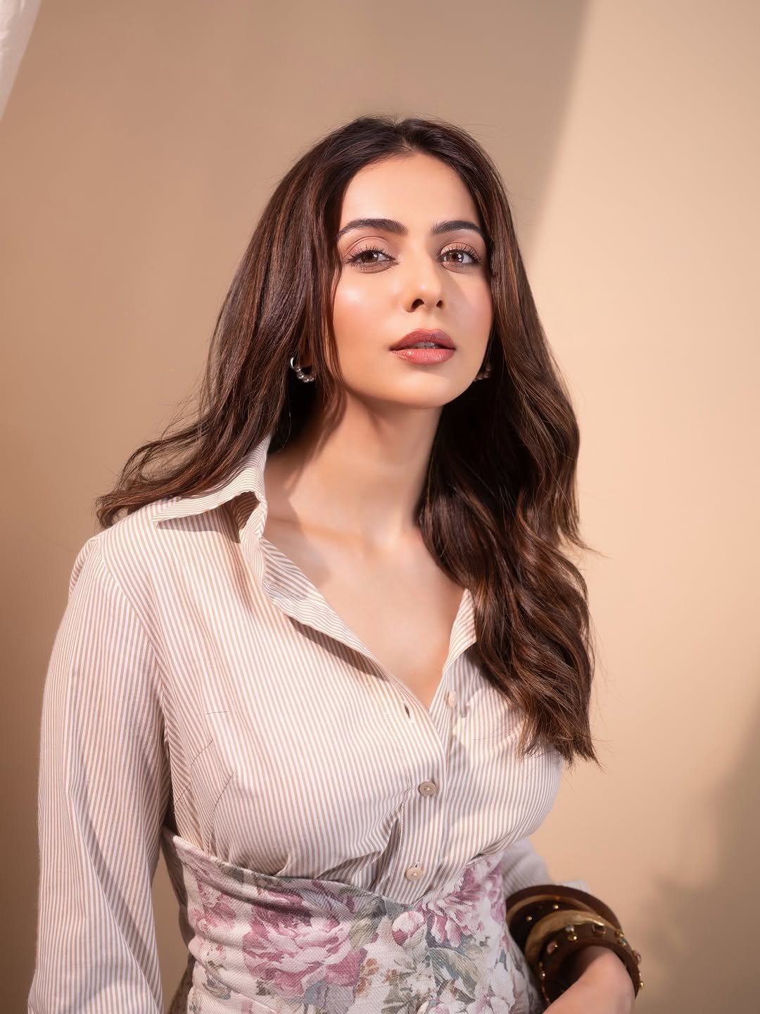 Rakul Preet Singh Classy in Floral High Waist Mini Skirt (2)