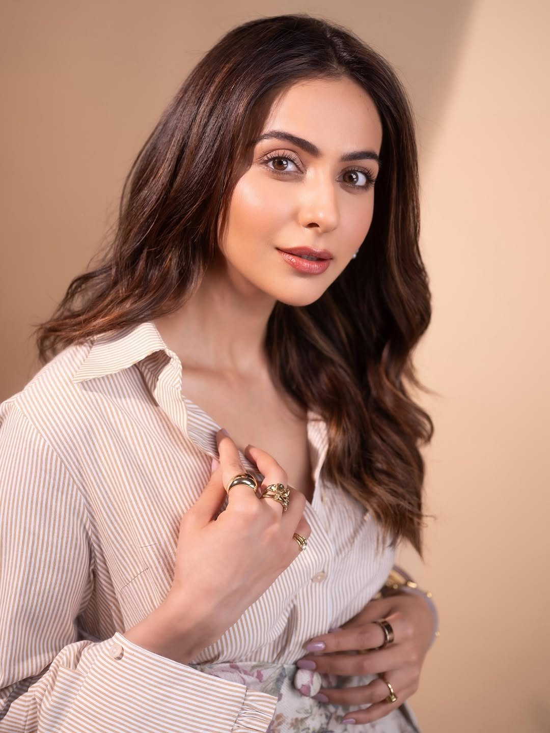 Rakul Preet Singh Classy in Floral High Waist Mini Skirt (3)