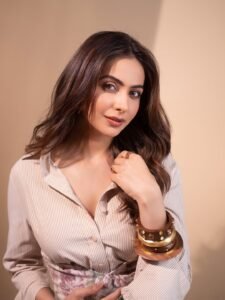 Rakul Preet Singh Classy in Floral High Waist Mini Skirt (5)