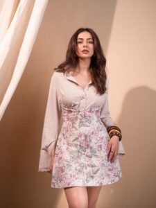 Rakul Preet Singh Classy in Floral High Waist Mini Skirt (9)