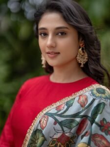 Ritika Nayak Looks Stunning in Red Printed Saree Photos (6)