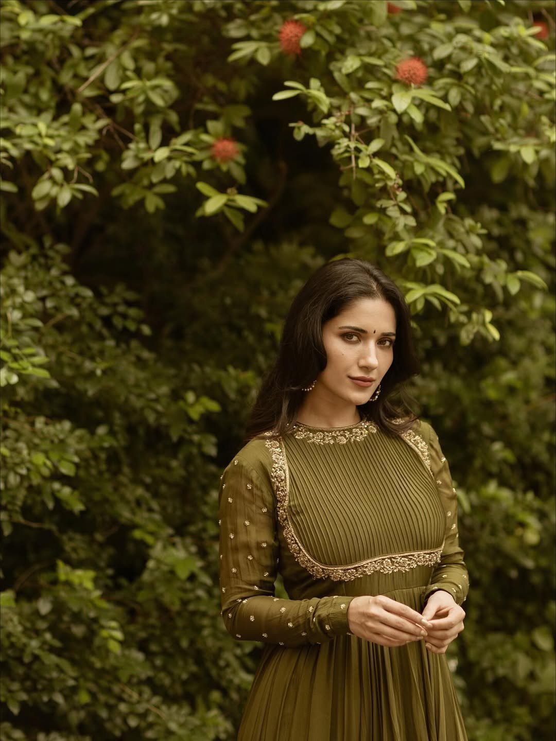 Ruhani Sharma Classy in Olive Green Outfit (3)