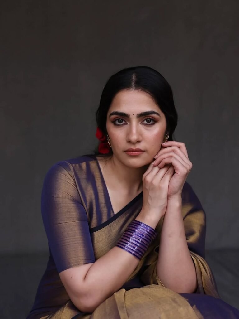 Rukmini Vasanth Traditional Look in Purple Silk Saree (4)