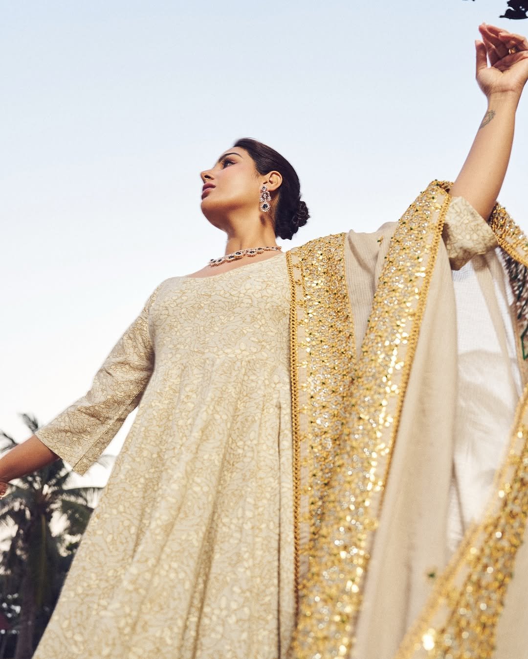 Samyuktha Regal Gold Gown Evening Indoor Shoot (11)