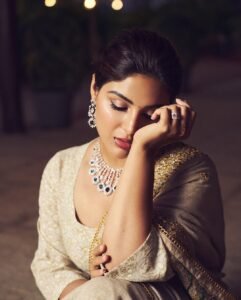 Samyuktha Regal Gold Gown Evening Indoor Shoot (12)