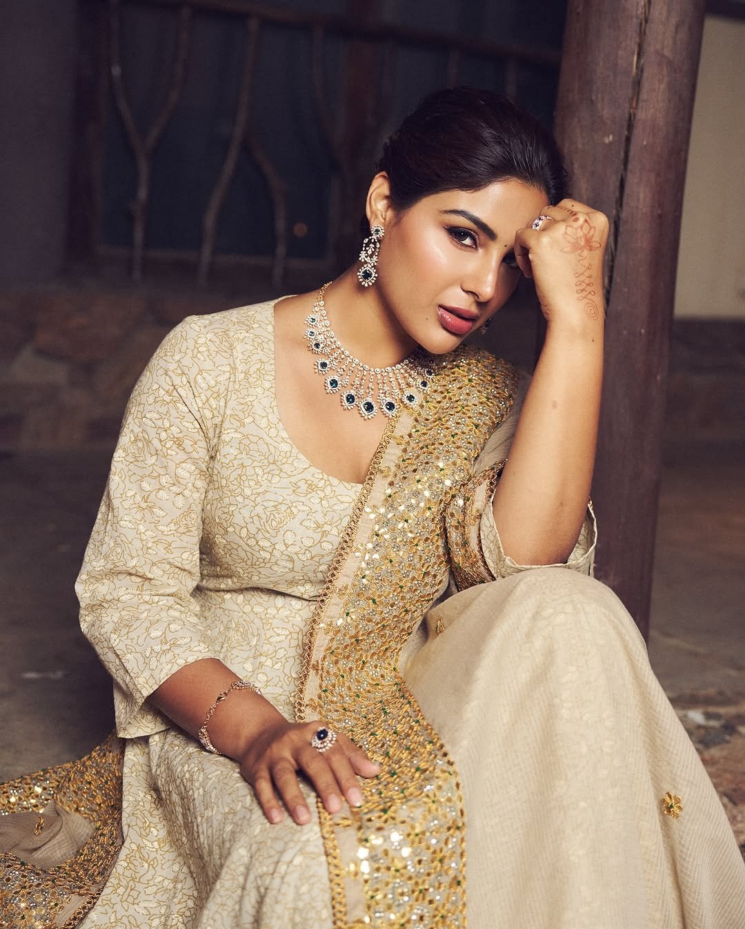 Samyuktha Regal Gold Gown Evening Indoor Shoot (6)