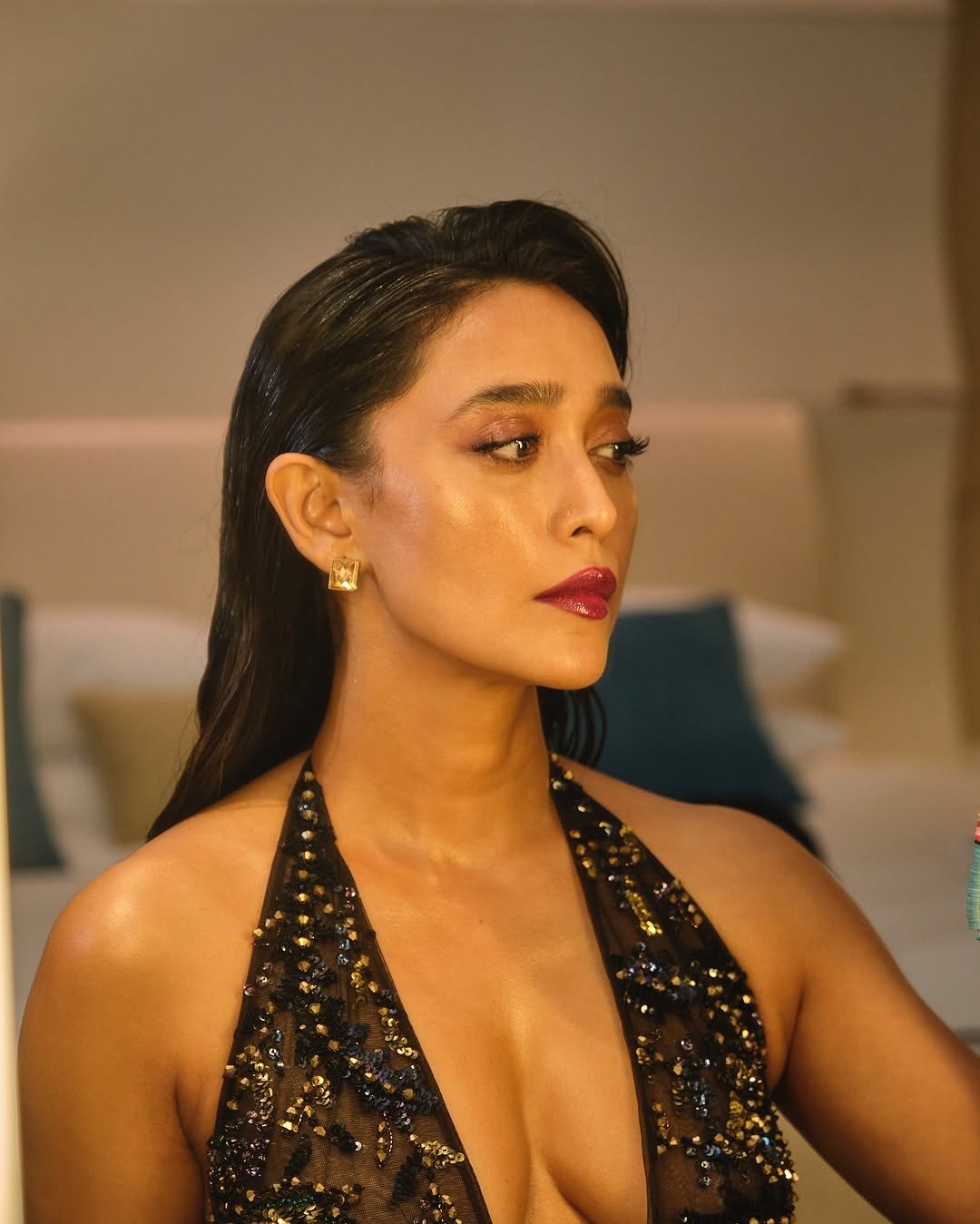 Sayani Gupta Bold in Black Sequin Plunge Dress (21)