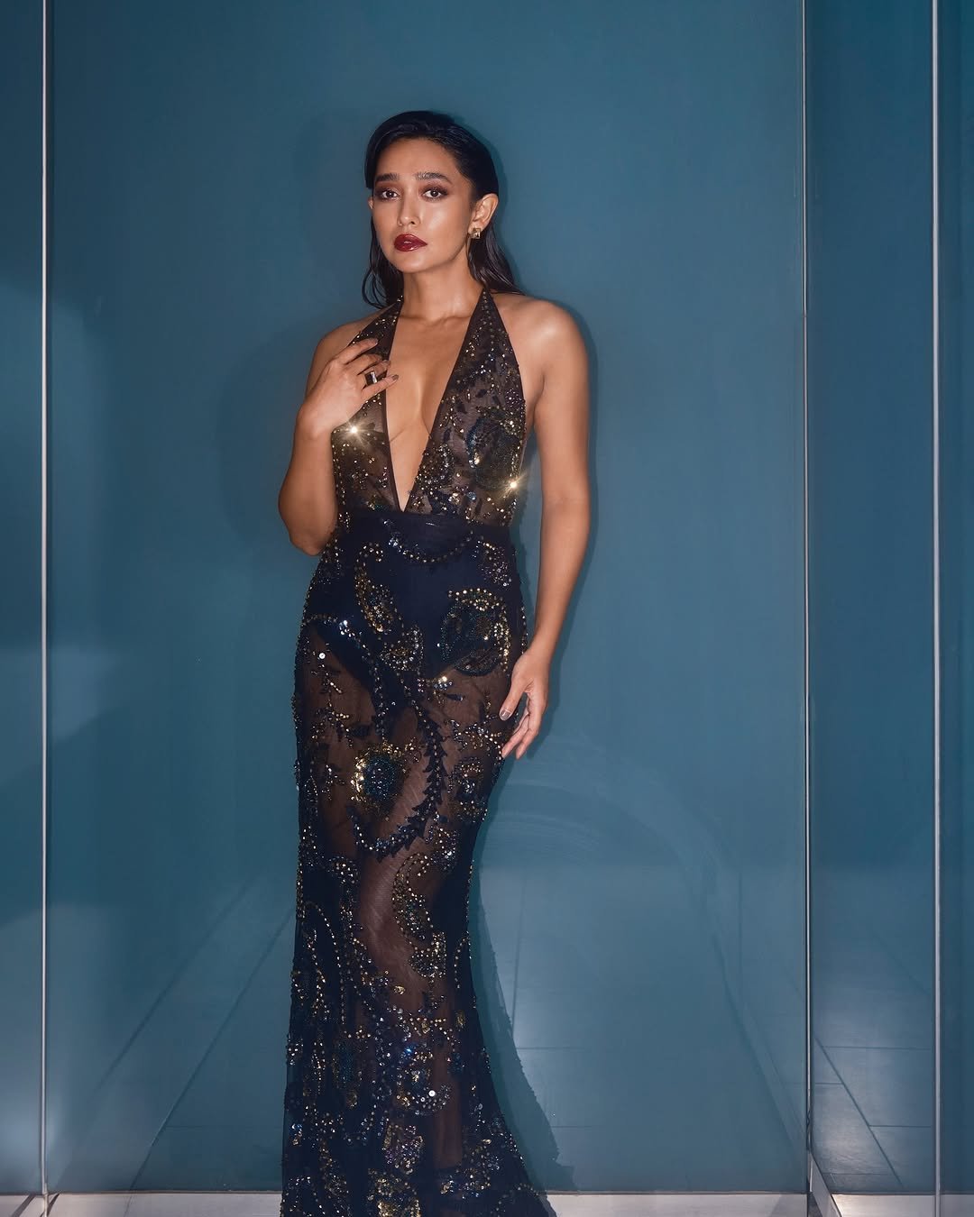 Sayani Gupta Bold in Black Sequin Plunge Dress (23)