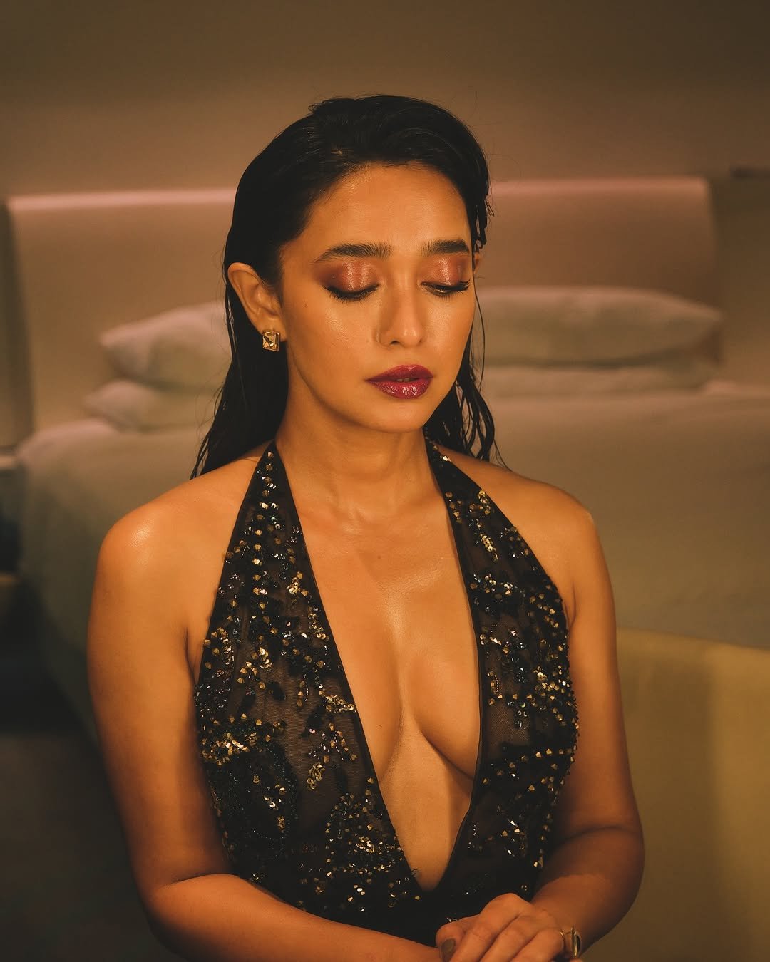 Sayani Gupta Bold in Black Sequin Plunge Dress (28)