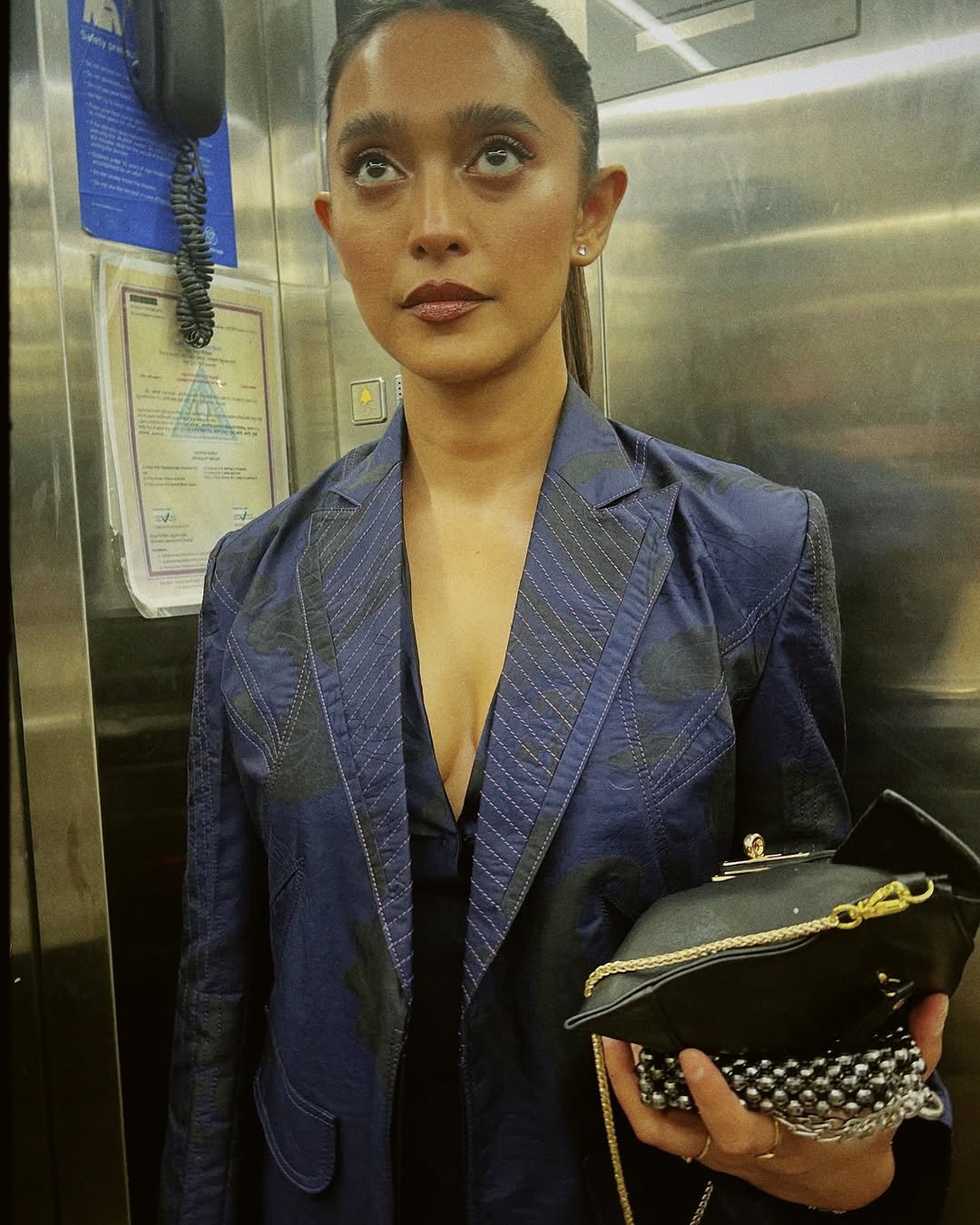 Sayani Gupta Chic in Blue Blazer Look (1)