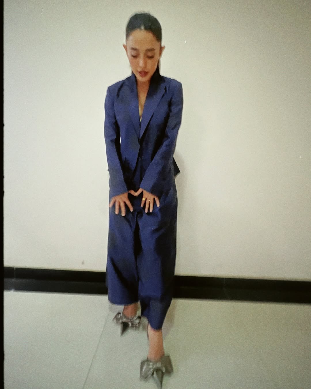 Sayani Gupta Chic in Blue Blazer Look (15)