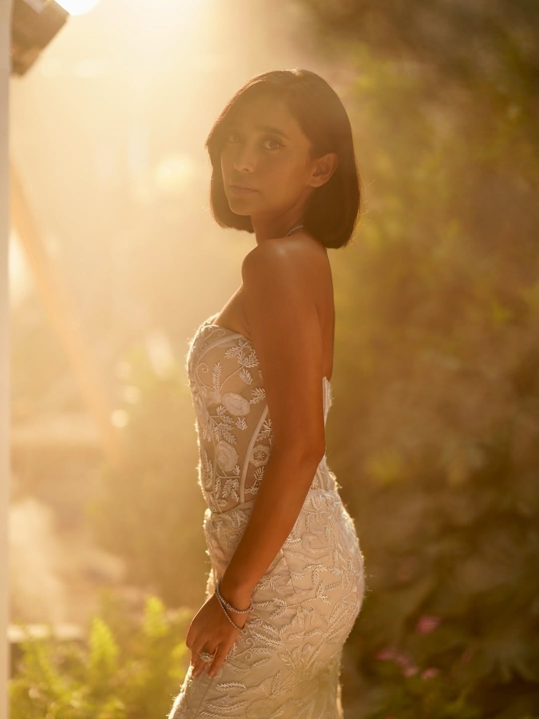 Sayani Gupta Dreamy in White Embroidered Corset Dress (7)